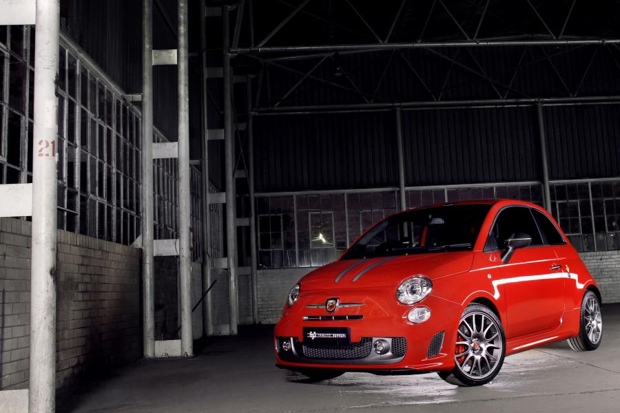  Abarth 695 Tributo Ferrari 2012 года  (ZA) (фото 14 из 24)